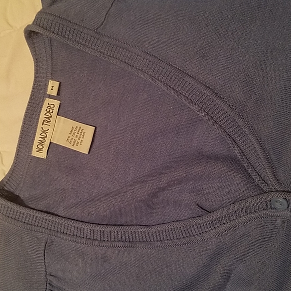 Nomadic Traders blue sweater - Picture 4 of 4